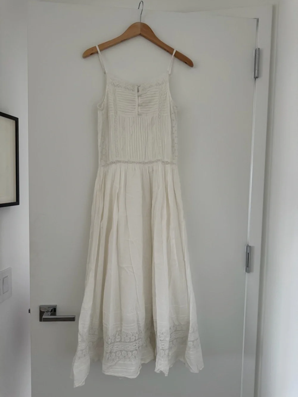 Vanessa Bruno Ivory Lace-Trim Pintuck Dress - Picture 2 of 4
